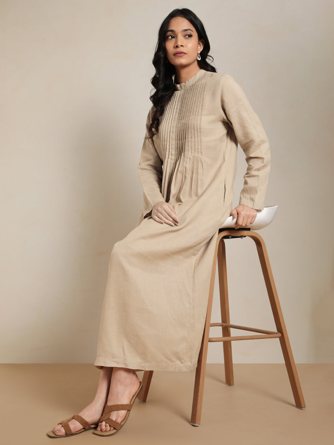 Long pure linen pleated dress in clam shell – front view